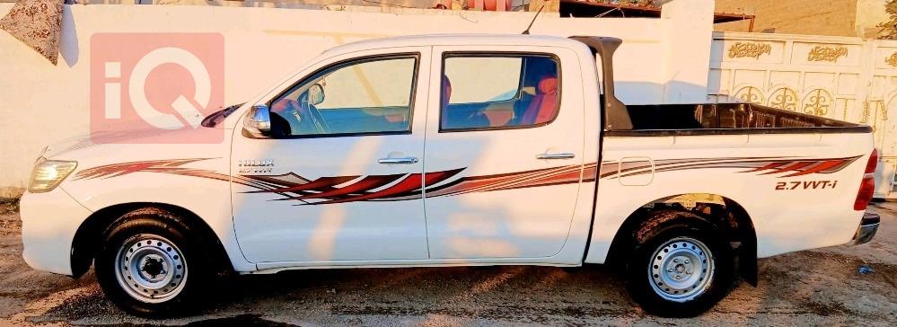 تويوتا هايلوكس